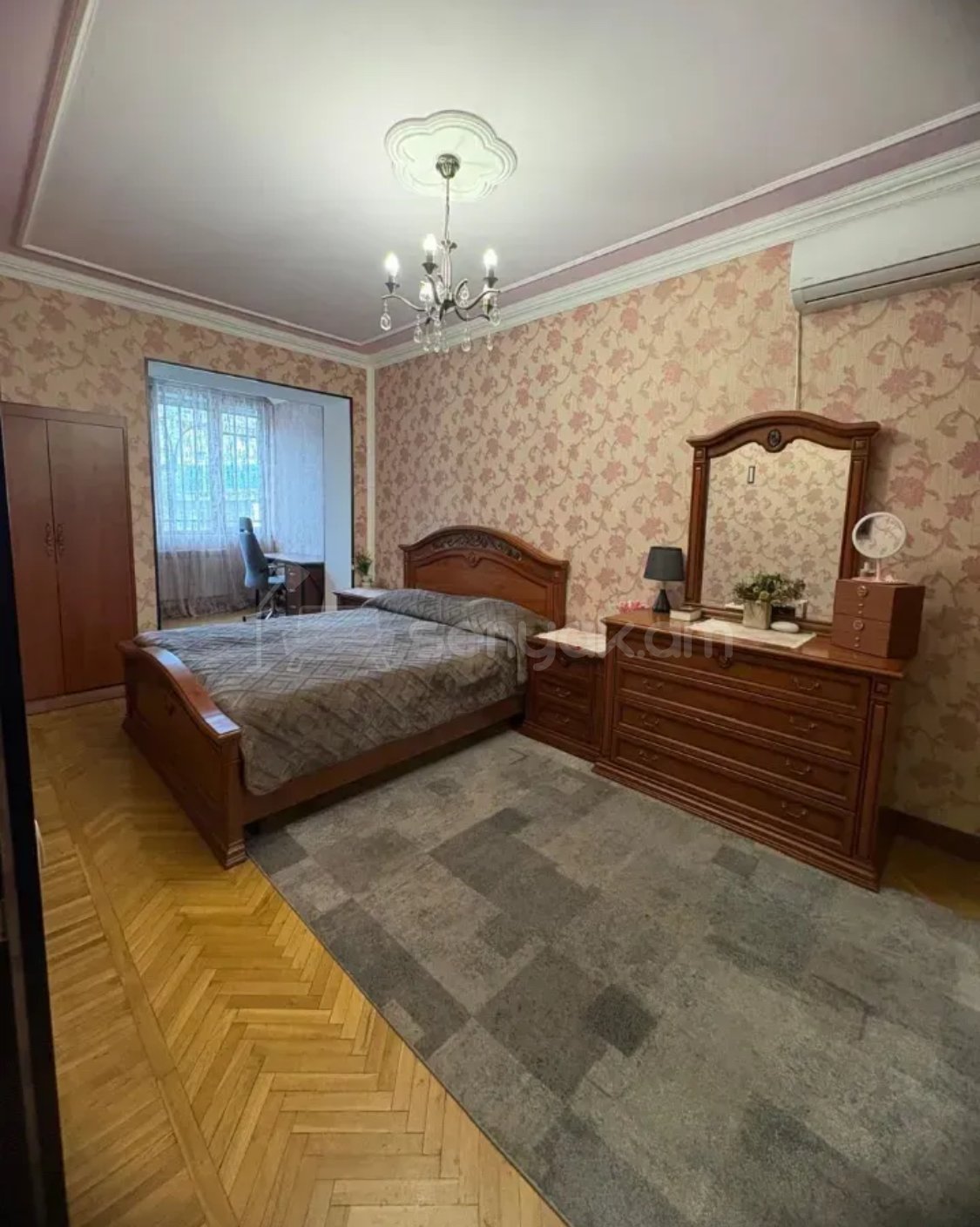 3 Սենյականոց Բնակարան Քարե Շենքում, 75քմ, 2/5 հարկ, Կապիտալ Վերանորոգված, Կահավորված
