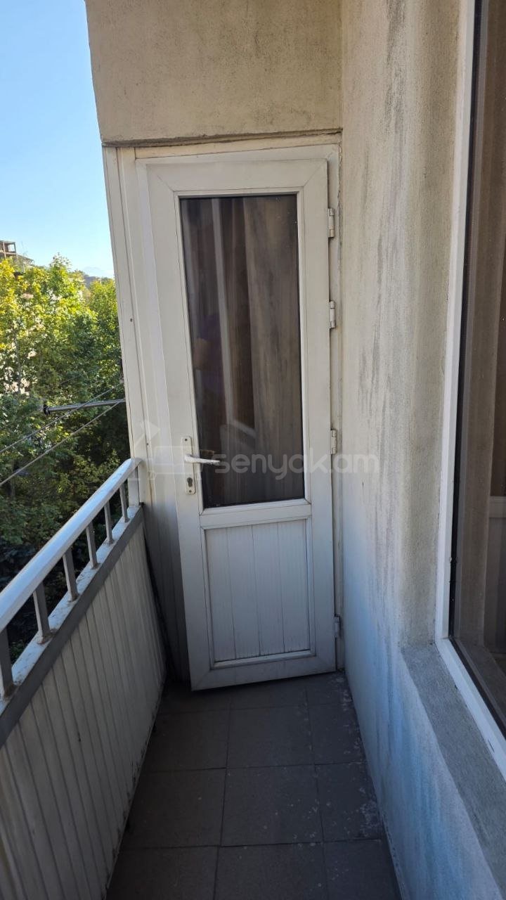 3 Սենյականոց Բնակարան Քարե Շենքում, 64քմ, 7/7 հարկ, Պետական Վիճակում
