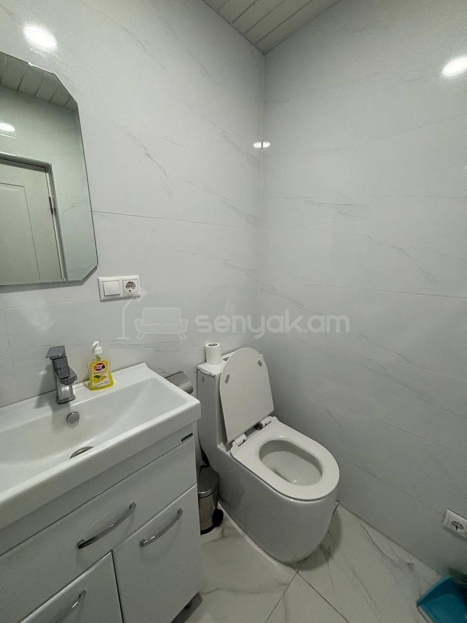 1 Սենյականոց Բնակարան Նորակառույցում, 28քմ, 5/7 հարկ, Կապիտալ Վերանորոգված