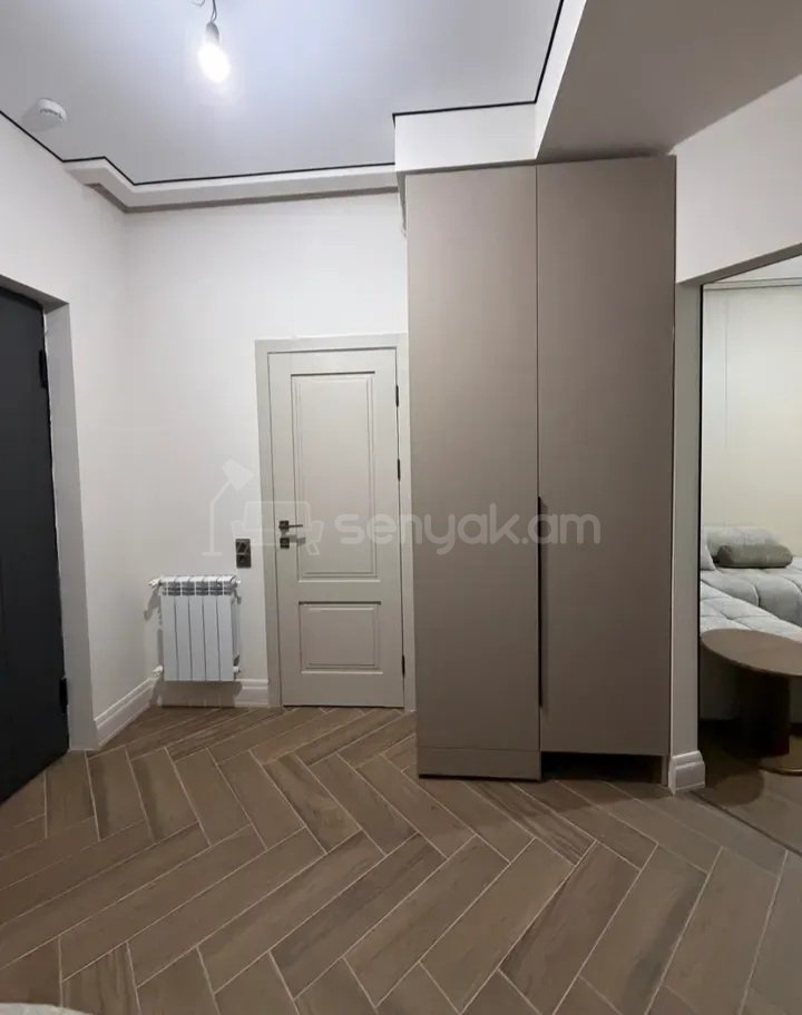 3 Սենյականոց Բնակարան Քարե Շենքում, 58քմ, 2/14 հարկ, Կապիտալ Վերանորոգված, Կահավորված
