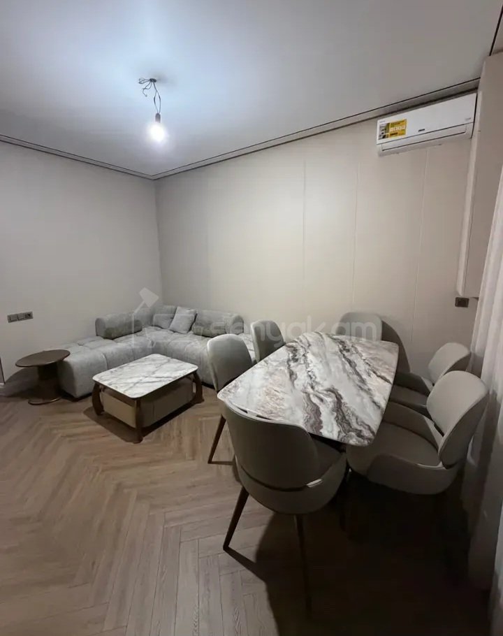 3 Սենյականոց Բնակարան Քարե Շենքում, 58քմ, 2/14 հարկ, Կապիտալ Վերանորոգված, Կահավորված