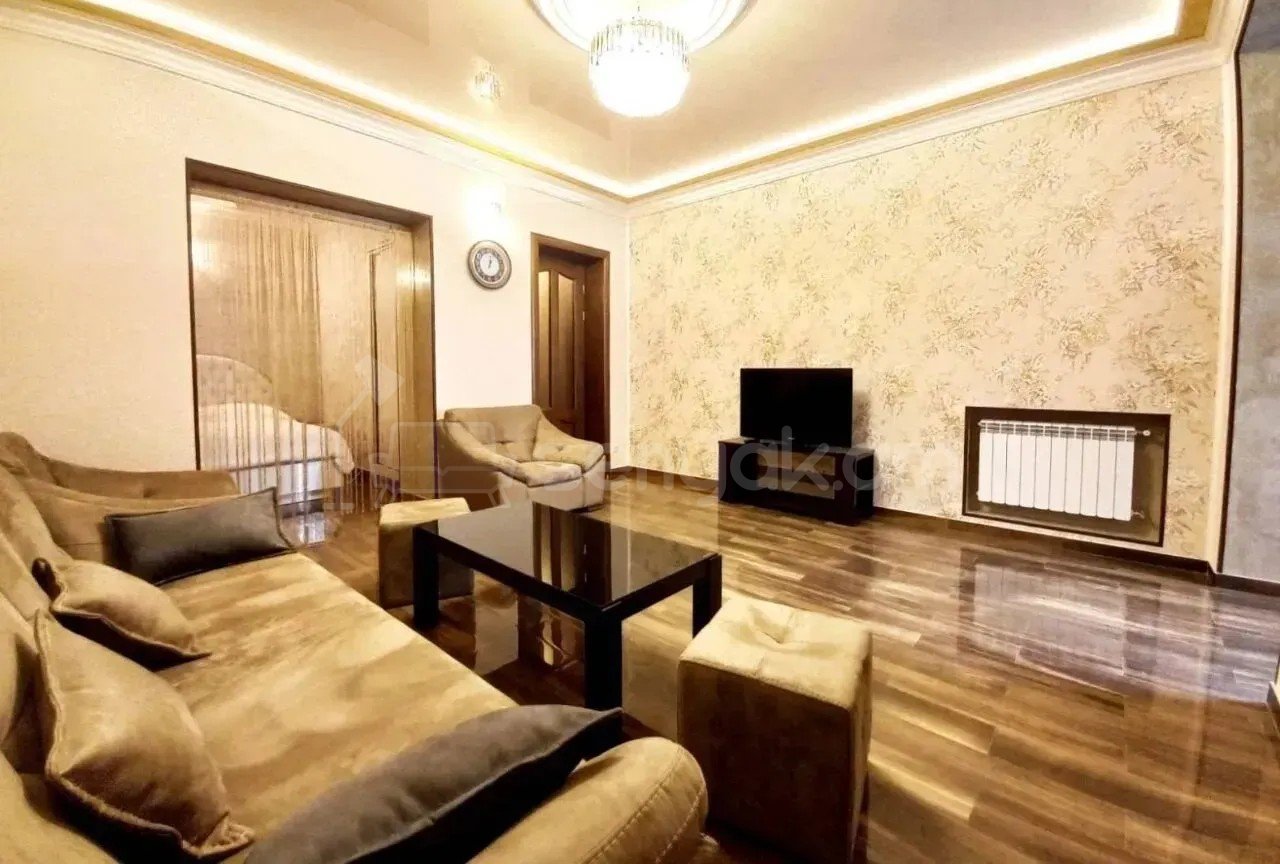 2 Սենյականոց Բնակարան Քարե Շենքում, 46քմ, 2/5 հարկ, Դիզայներական Վերանորոգված