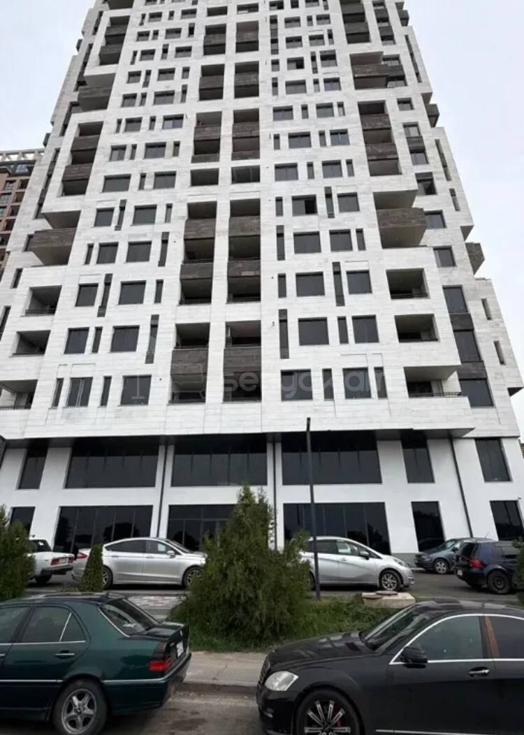 8 Սենյականոց Բնակարան, 260քմ, 4/22 հարկ, Զրոյական Վիճակում
