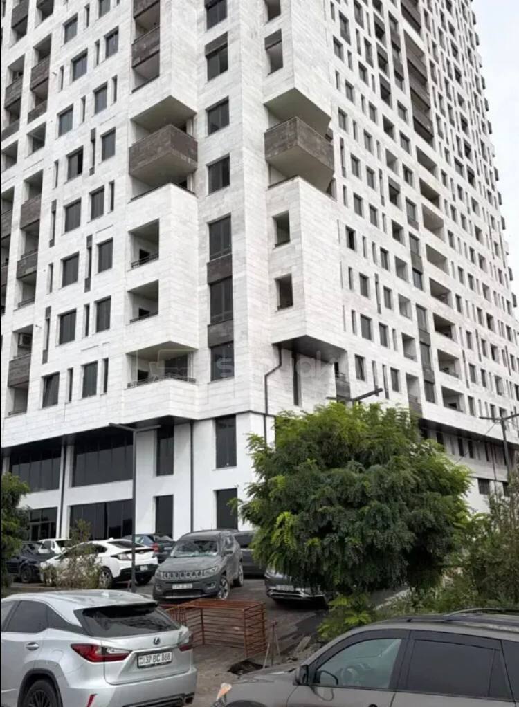 8 Սենյականոց Բնակարան Նորակառույցում, 260քմ, 4/22 հարկ, Զրոյական Վիճակում