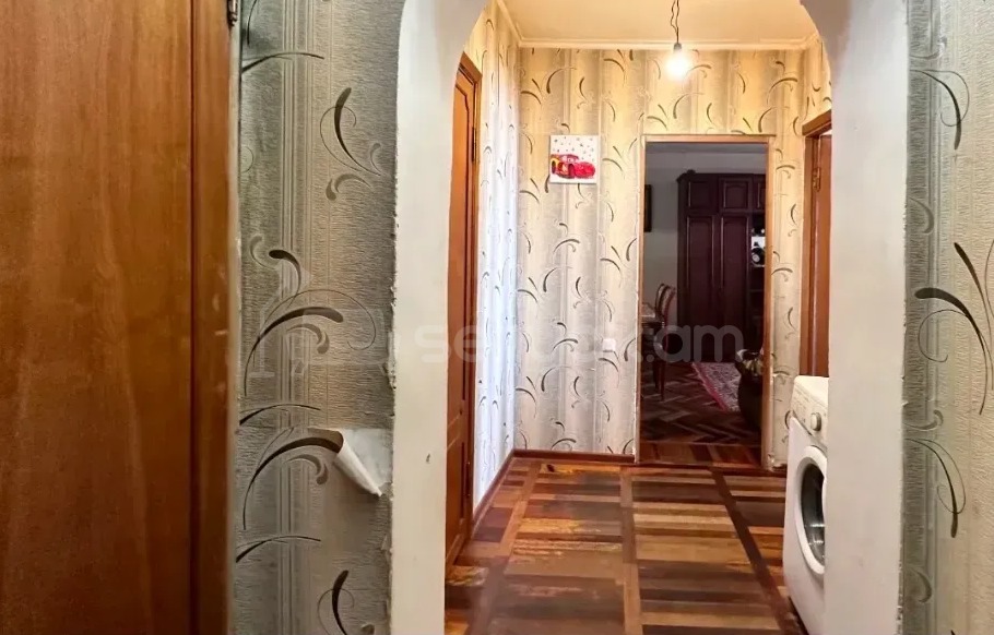 3 Սենյականոց Բնակարան, 64քմ, 8/9 հարկ, Նորմալ Վիճակում
