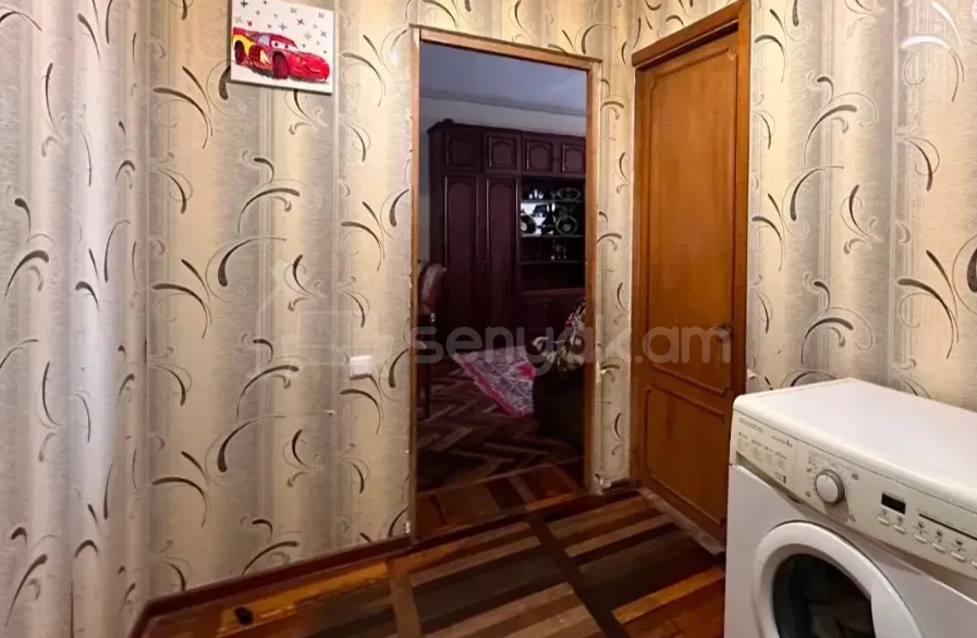 3 Սենյականոց Բնակարան, 64քմ, 8/9 հարկ, Նորմալ Վիճակում