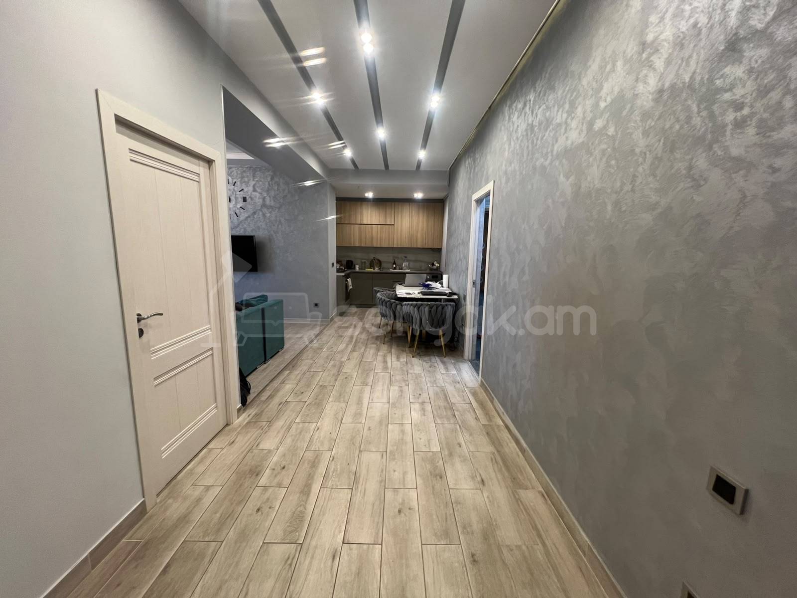 3 Սենյականոց Բնակարան Նորակառույցում, 74քմ, 9/9 հարկ, Դիզայներական Վերանորոգված