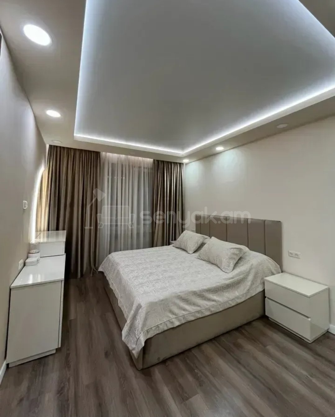 2 Սենյականոց Բնակարան Քարե Շենքում, 57քմ, 5/5 հարկ, Կապիտալ Վերանորոգված