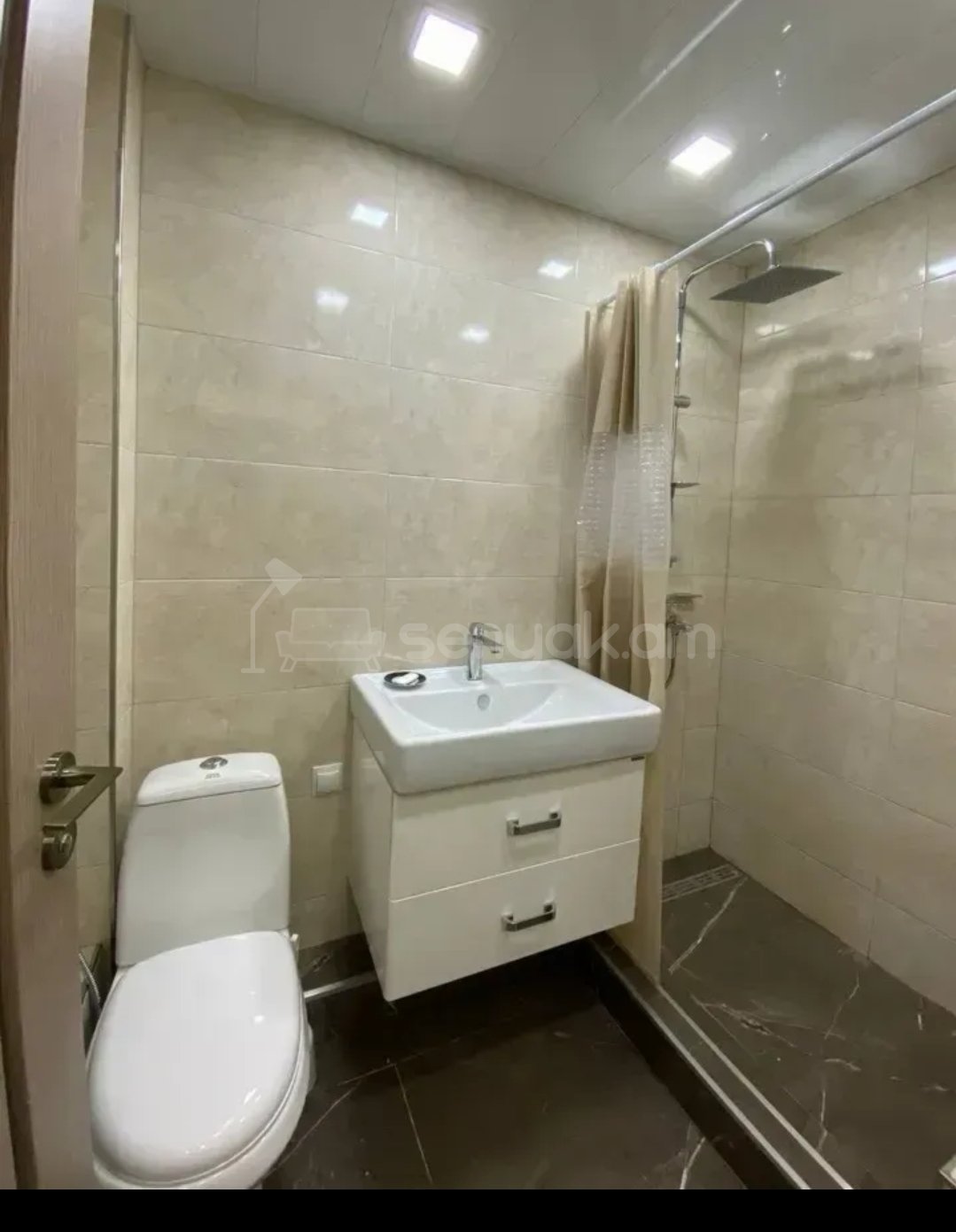2 Սենյականոց Բնակարան Քարե Շենքում, 57քմ, 5/5 հարկ, Կապիտալ Վերանորոգված