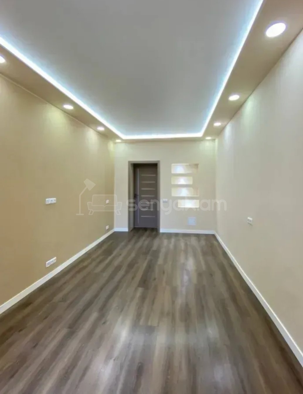 2 Սենյականոց Բնակարան Քարե Շենքում, 57քմ, 5/5 հարկ, Կապիտալ Վերանորոգված