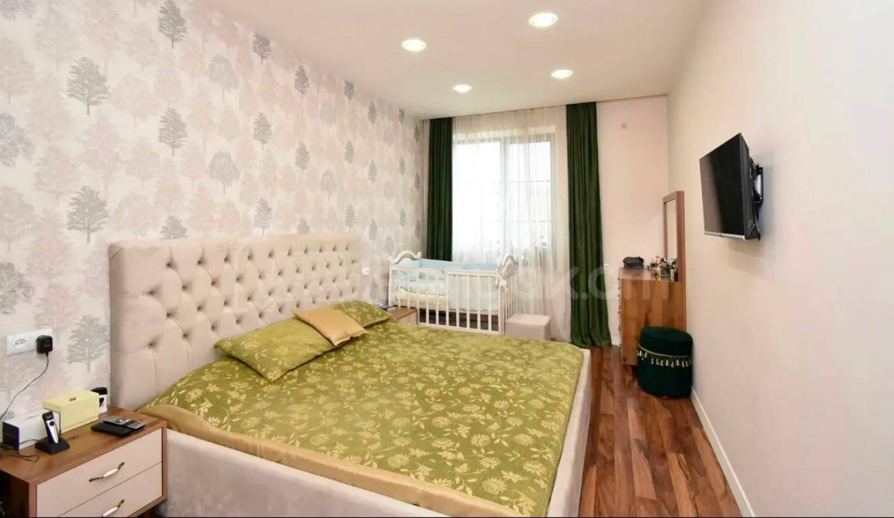 3 Սենյականոց Բնակարան Քարե Շենքում, 88քմ, 4/5 հարկ, Դիզայներական Վերանորոգված