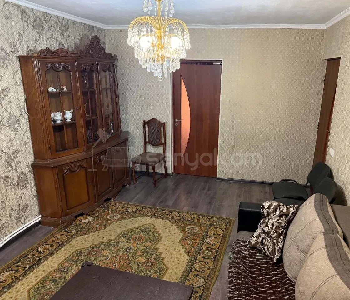 3 Սենյականոց Բնակարան Քարե Շենքում, 56քմ, 3/4 հարկ, Կապիտալ Վերանորոգված
