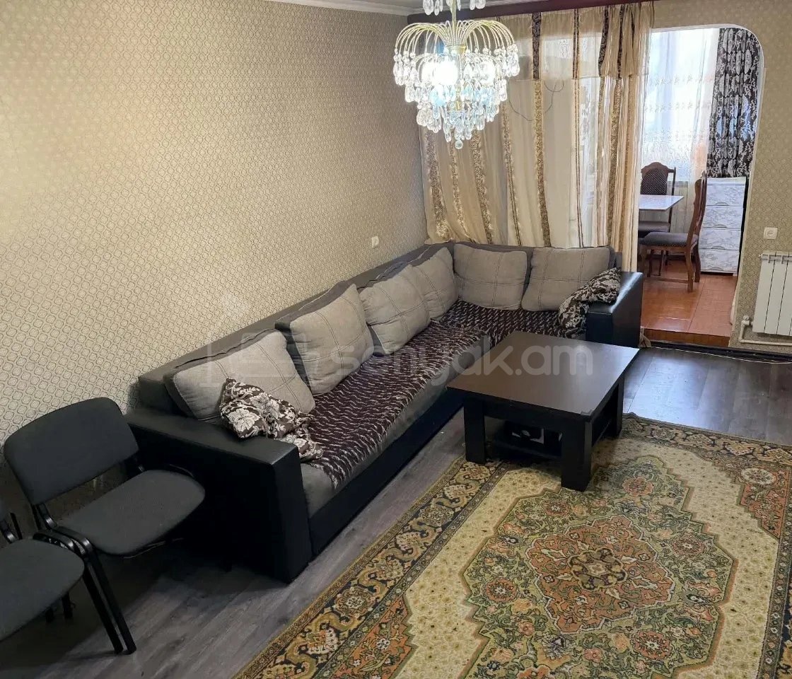 3 Սենյականոց Բնակարան Քարե Շենքում, 56քմ, 3/4 հարկ, Կապիտալ Վերանորոգված
