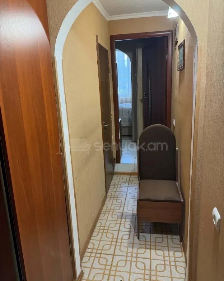 3 Սենյականոց Բնակարան Քարե Շենքում, 56քմ, 3/4 հարկ, Կապիտալ Վերանորոգված