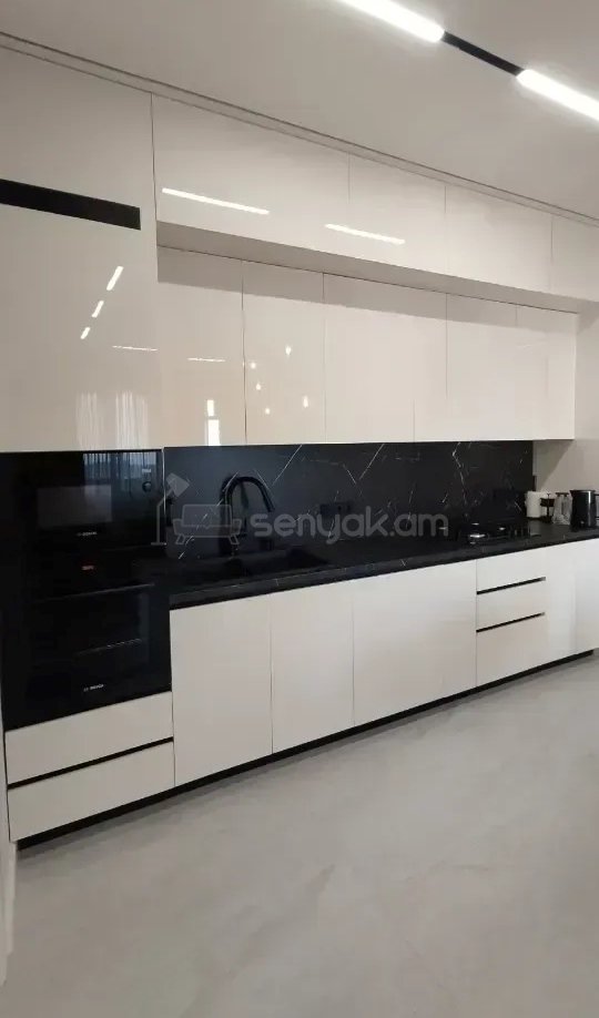 4 Սենյականոց Բնակարան Նորակառույցում, 74քմ, 8/12 հարկ, Կապիտալ Վերանորոգված