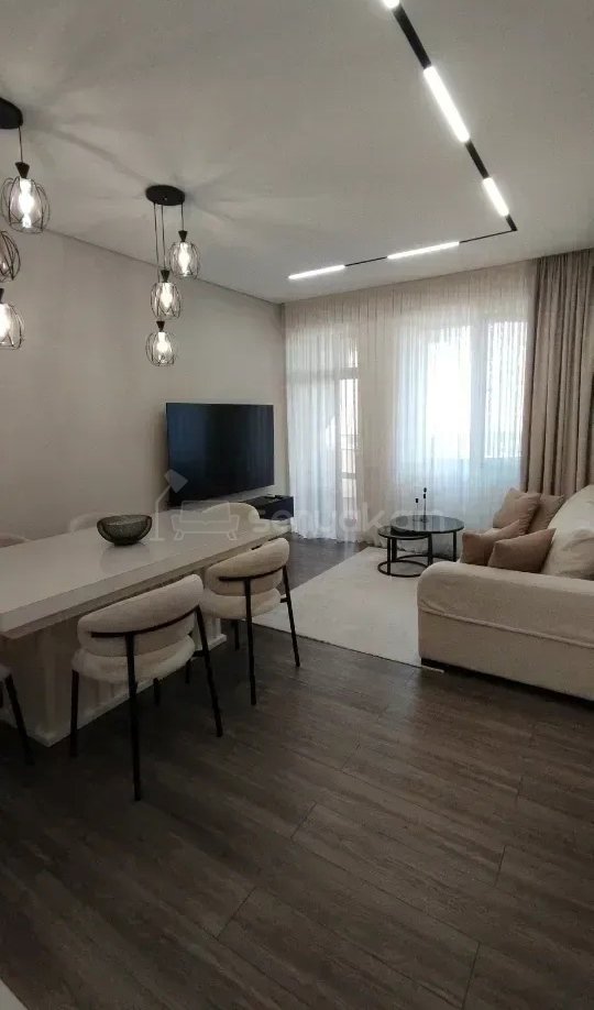4 Սենյականոց Բնակարան Նորակառույցում, 74քմ, 8/12 հարկ, Կապիտալ Վերանորոգված