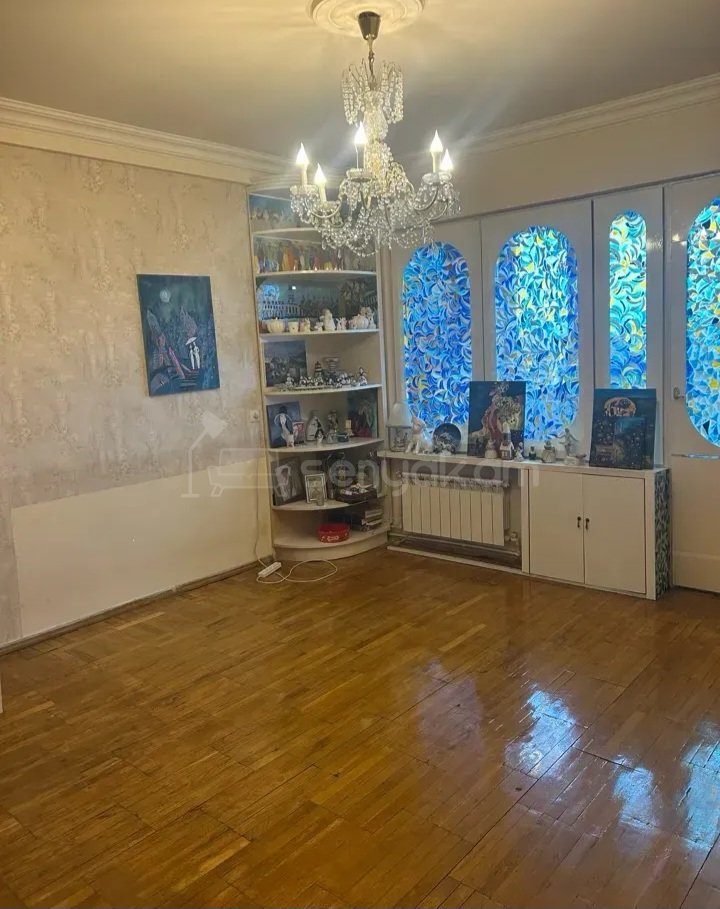 3 Սենյականոց Բնակարան Քարե Շենքում, 86քմ, 8/9 հարկ, Կապիտալ Վերանորոգված, Կահավորված