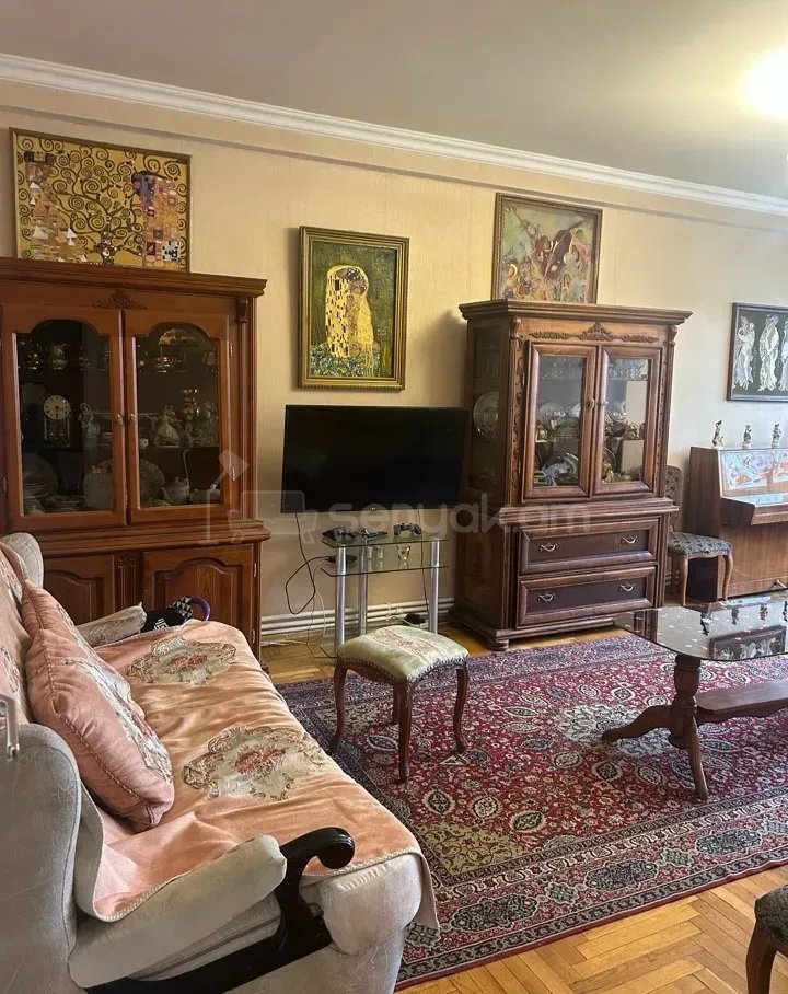 3 Սենյականոց Բնակարան Քարե Շենքում, 86քմ, 8/9 հարկ, Կապիտալ Վերանորոգված, Կահավորված