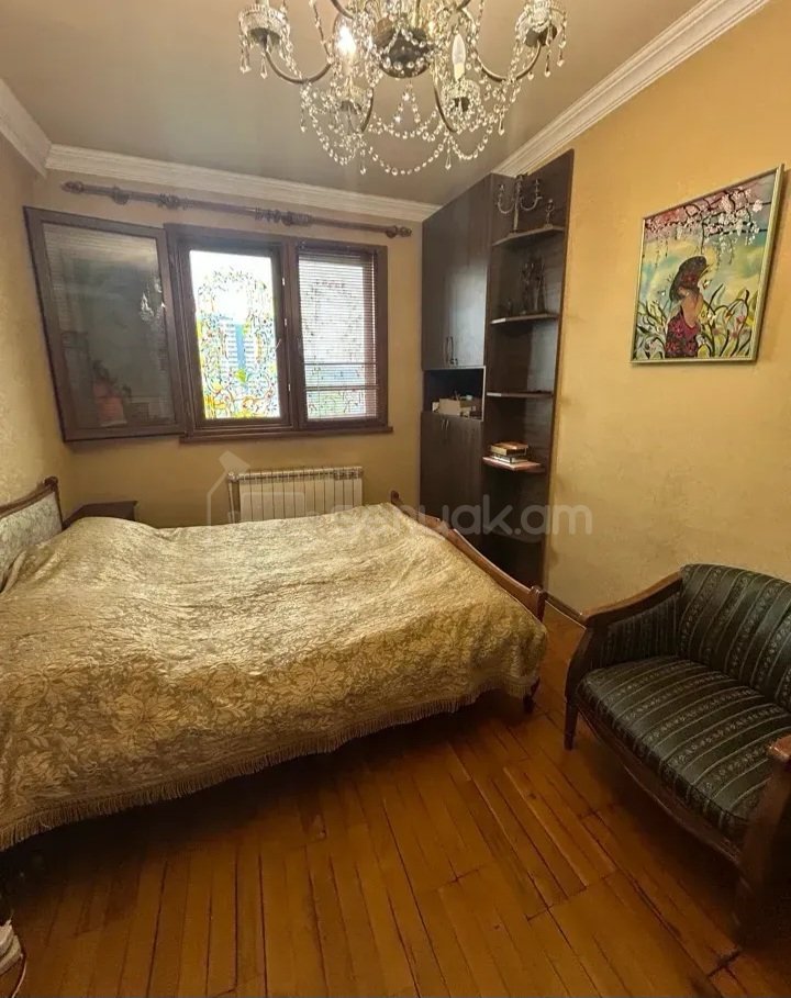 3 Սենյականոց Բնակարան Քարե Շենքում, 86քմ, 8/9 հարկ, Կապիտալ Վերանորոգված, Կահավորված