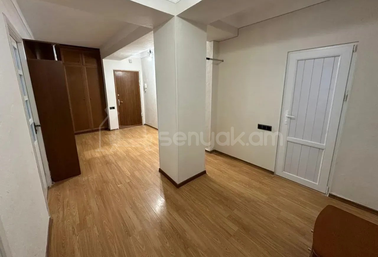 4 Սենյականոց Բնակարան Քարե Շենքում, 105քմ, 5/14 հարկ, Կապիտալ Վերանորոգված, Կահավորված