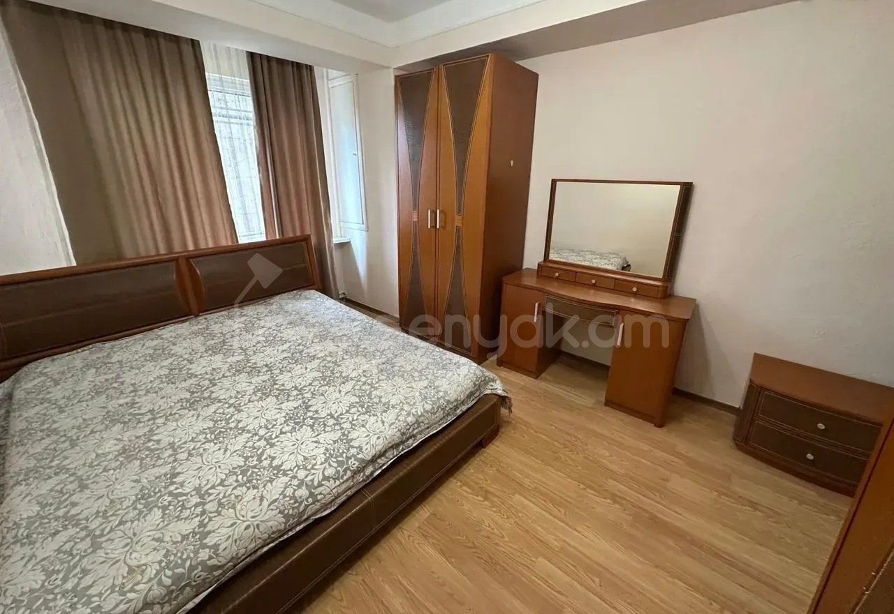 4 Սենյականոց Բնակարան Քարե Շենքում, 105քմ, 5/14 հարկ, Կապիտալ Վերանորոգված, Կահավորված