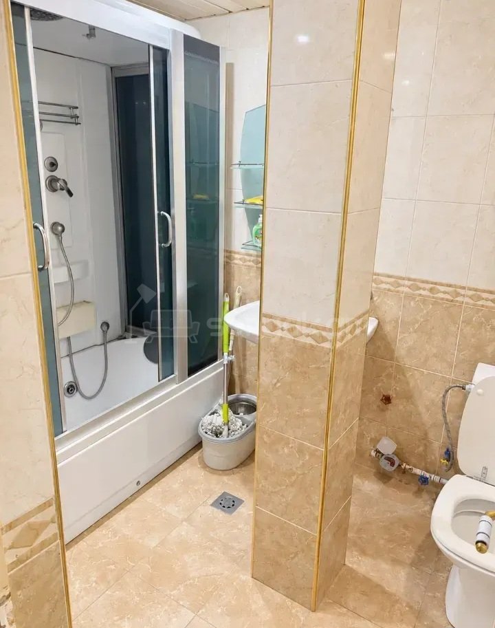 4 Սենյականոց Բնակարան Քարե Շենքում, 85քմ, 5/9 հարկ, Կապիտալ Վերանորոգված, Կահավորված