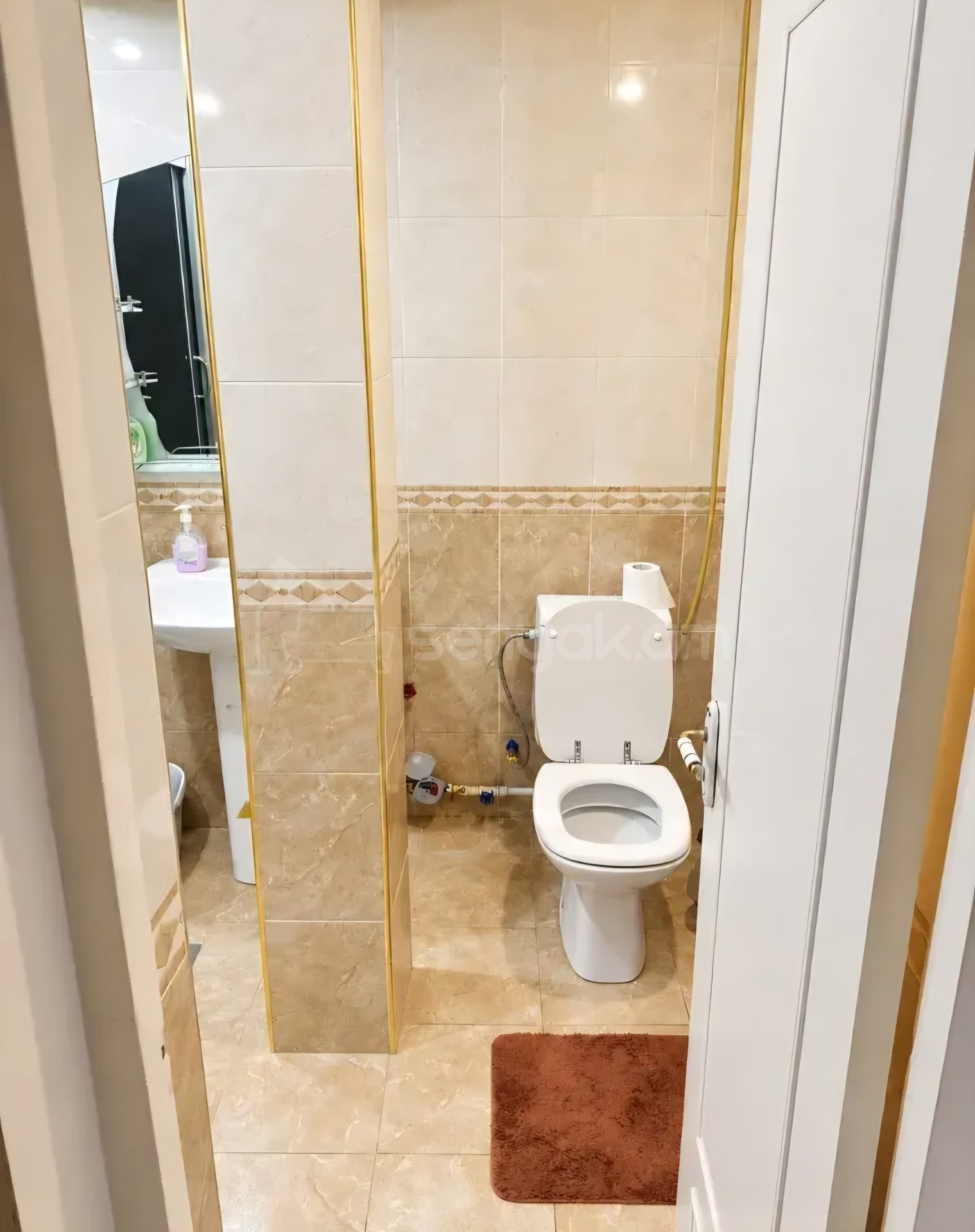 4 Սենյականոց Բնակարան Քարե Շենքում, 85քմ, 5/9 հարկ, Կապիտալ Վերանորոգված, Կահավորված