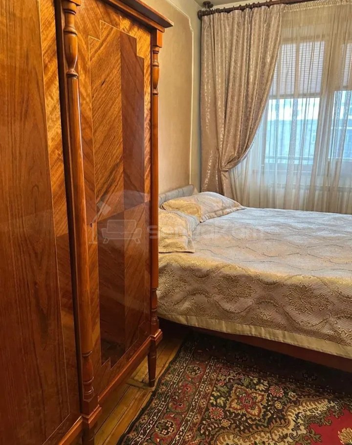 3 Սենյականոց Բնակարան Քարե Շենքում, 100քմ, 5/5 հարկ, Կապիտալ Վերանորոգված, Կահավորված