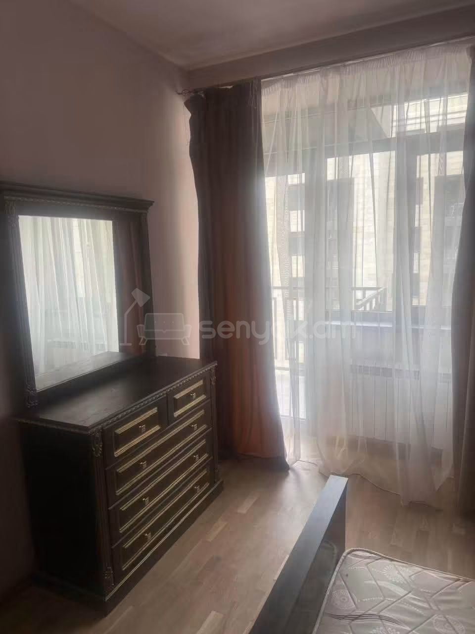 4 Սենյականոց Բնակարան, 120քմ, 10/16 հարկ, Կապիտալ Վերանորոգված, Կահավորված