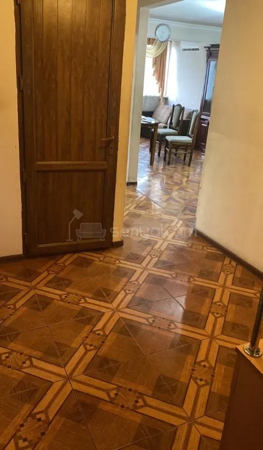 2 Սենյականոց Բնակարան Քարե Շենքում, 80քմ, 4/4 հարկ, Կապիտալ Վերանորոգված, Կահավորված
