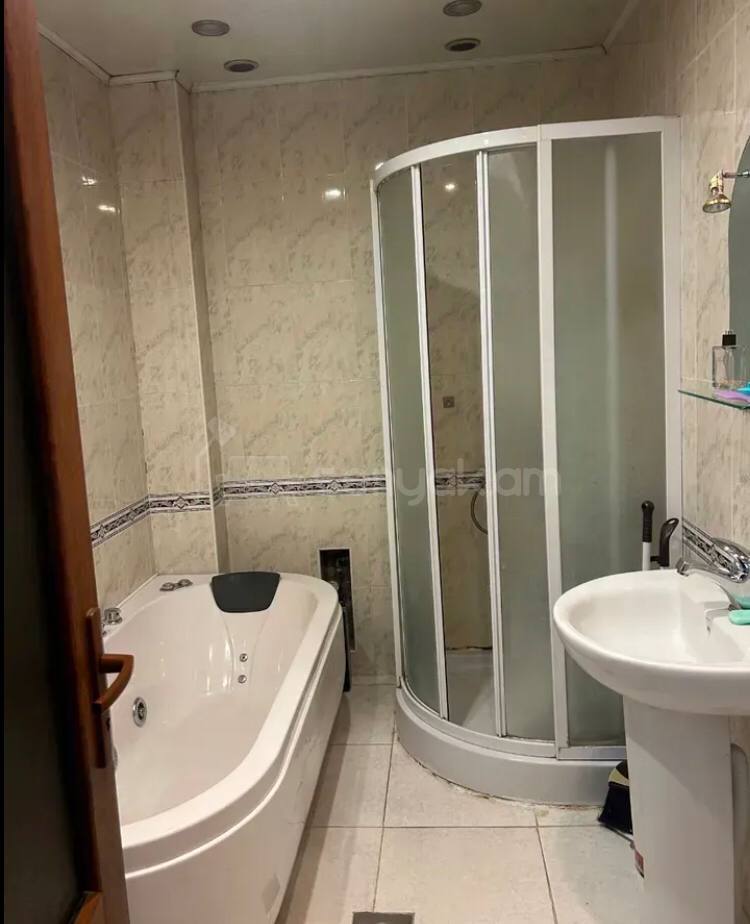 2 Սենյականոց Բնակարան Քարե Շենքում, 70քմ, 1/4 հարկ, Կոսմետիկ Վերանորոգված, Կահավորված