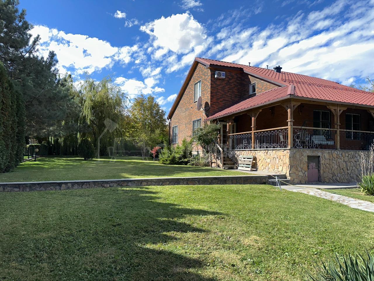 5 Սենյականոց Սեփական Տուն, 400քմ, Կապիտալ Վերանորոգված