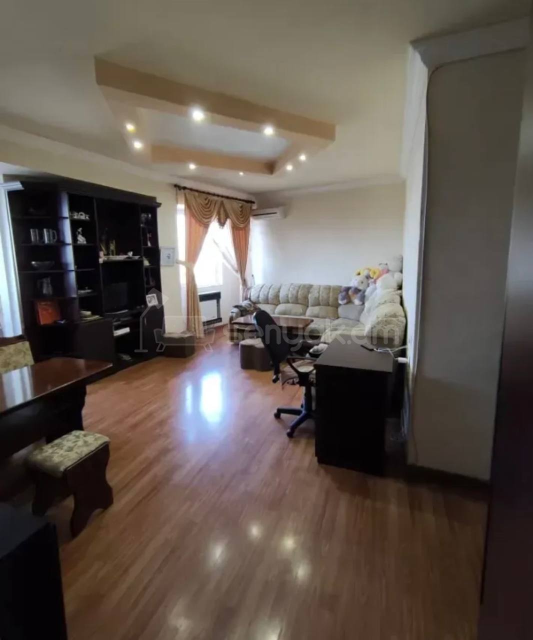 2 Սենյականոց Բնակարան, 41քմ, 3/9 հարկ, Կոսմետիկ Վերանորոգված, Կահավորված