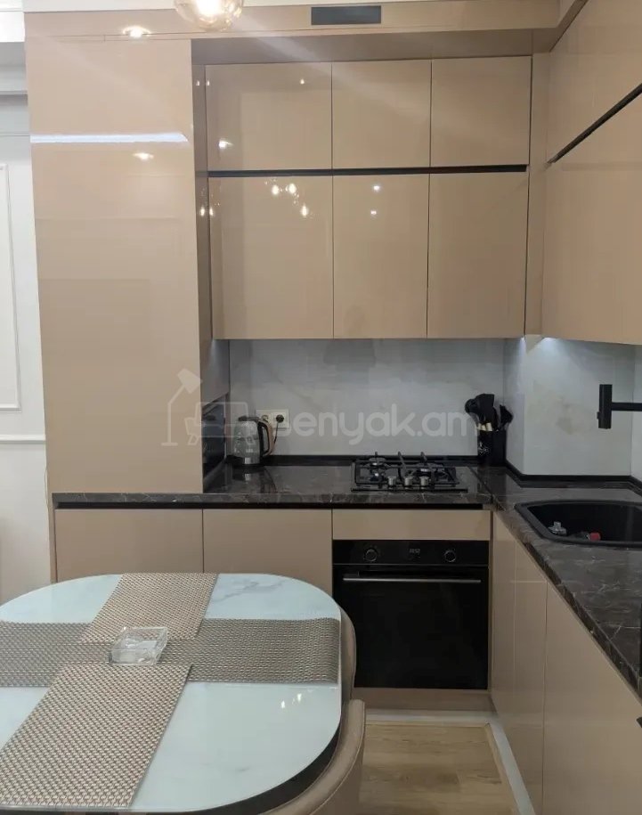 2 Սենյականոց Բնակարան Նորակառույցում, 62քմ, 9/12 հարկ, Դիզայներական Վերանորոգված, Կահավորված, Արևկող