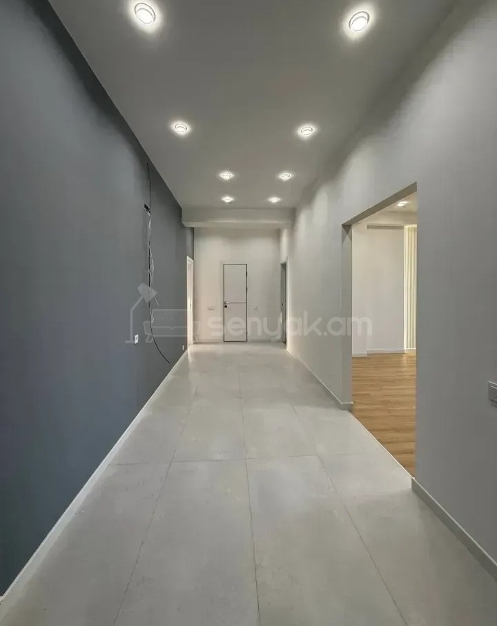 3 Սենյականոց Բնակարան Նորակառույցում, 111քմ, 12/13 հարկ, Կապիտալ Վերանորոգված