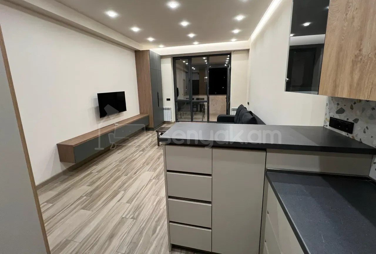 1 Սենյականոց Բնակարան Նորակառույցում, 35քմ, 7/9 հարկ, Կապիտալ Վերանորոգված