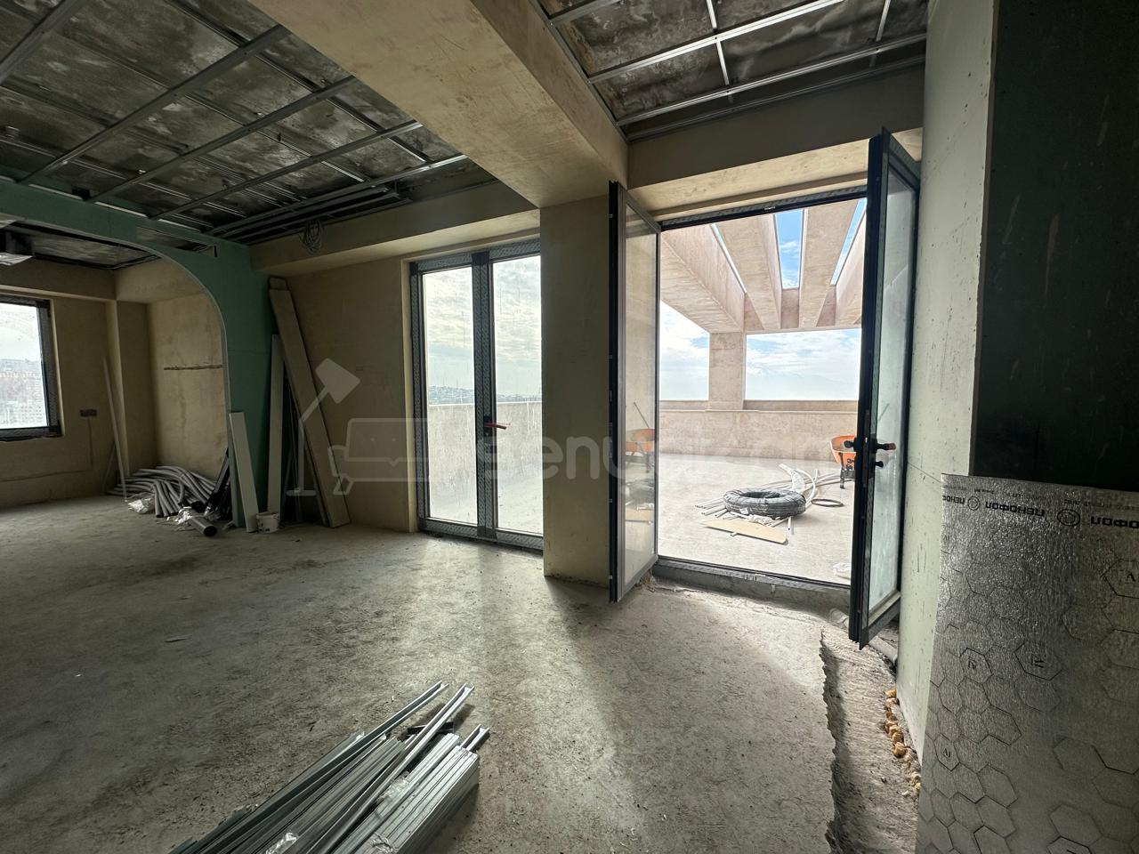 4 Սենյականոց Բնակարան Նորակառույցում, 167քմ, 8/8 հարկ, Զրոյական Վիճակում