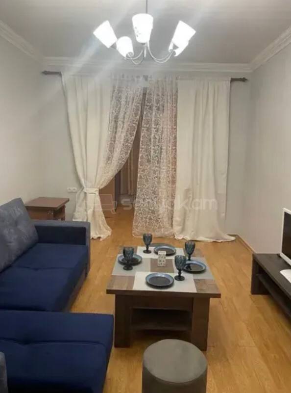 2 Սենյականոց Բնակարան Քարե Շենքում, 44քմ, 5/5 հարկ, Կոսմետիկ Վերանորոգված, Կահավորված