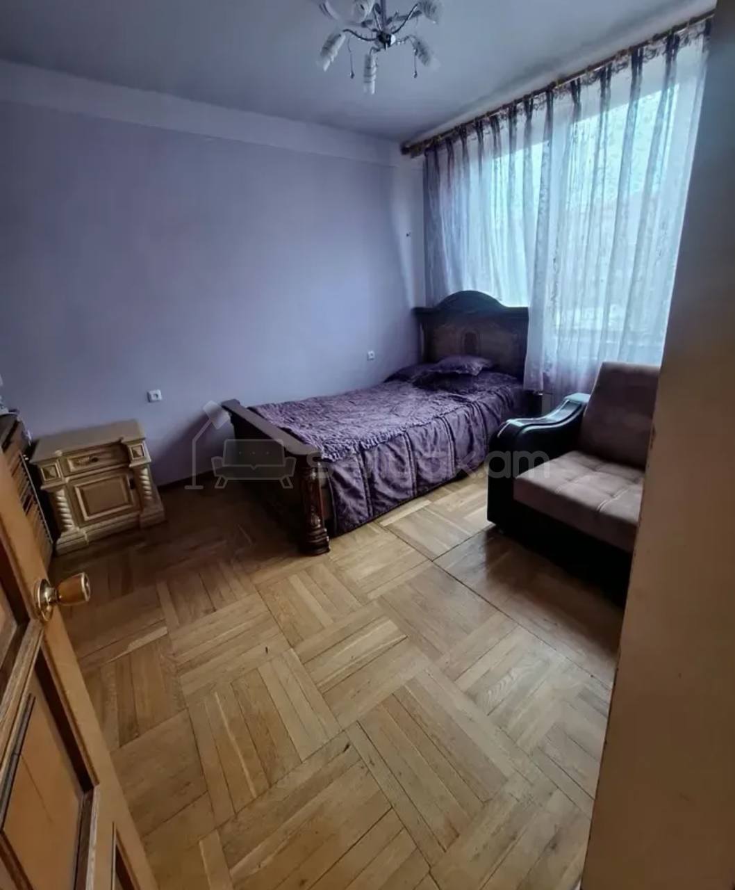 4 Սենյականոց Բնակարան Քարե Շենքում, 112քմ, 5/5 հարկ, Նորմալ Վիճակում, Կահավորված