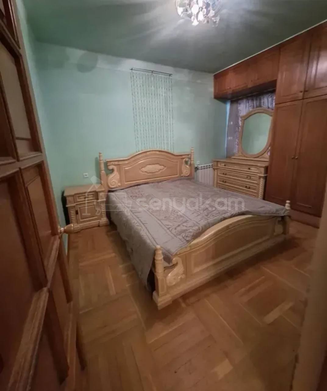 4 Սենյականոց Բնակարան Քարե Շենքում, 112քմ, 5/5 հարկ, Նորմալ Վիճակում, Կահավորված