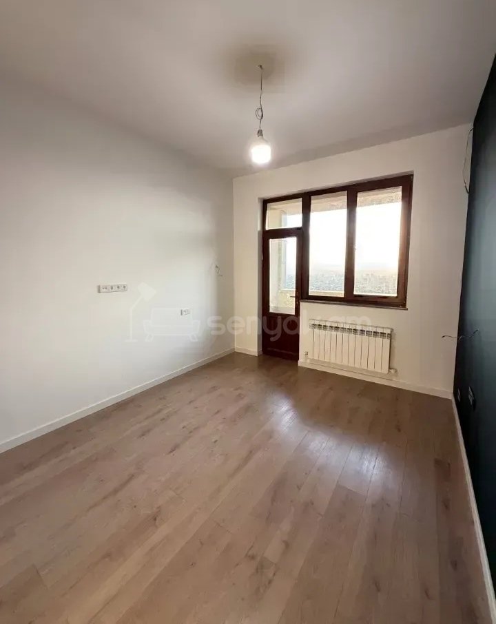 3 Սենյականոց Բնակարան Նորակառույցում, 111քմ, 12/13 հարկ, Կապիտալ Վերանորոգված