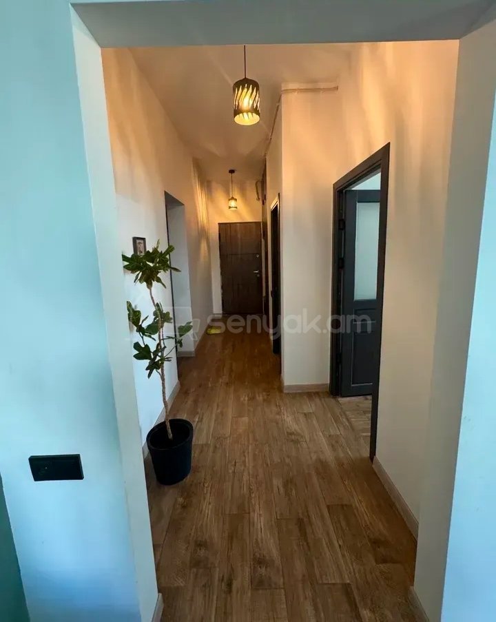3 Սենյականոց Բնակարան, 84քմ, 1/5 հարկ, Կապիտալ Վերանորոգված
