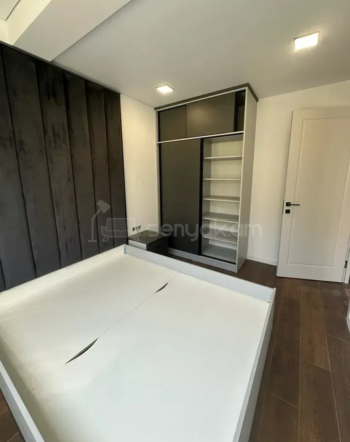 2 Սենյականոց Բնակարան Քարե Շենքում, 54քմ, 4/6 հարկ, Դիզայներական Վերանորոգված