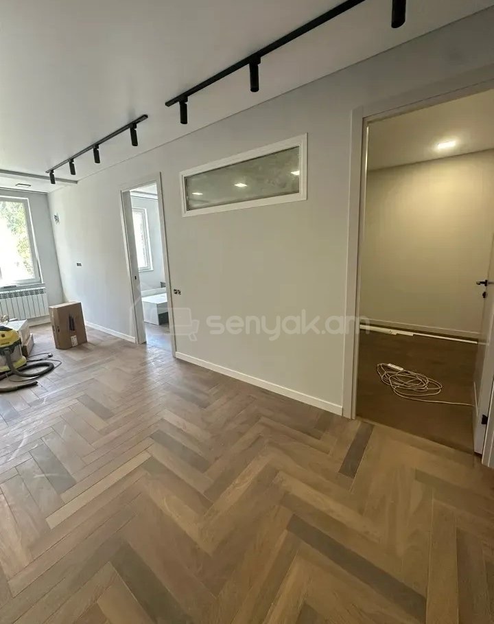 2 Սենյականոց Բնակարան Քարե Շենքում, 54քմ, 4/6 հարկ, Դիզայներական Վերանորոգված