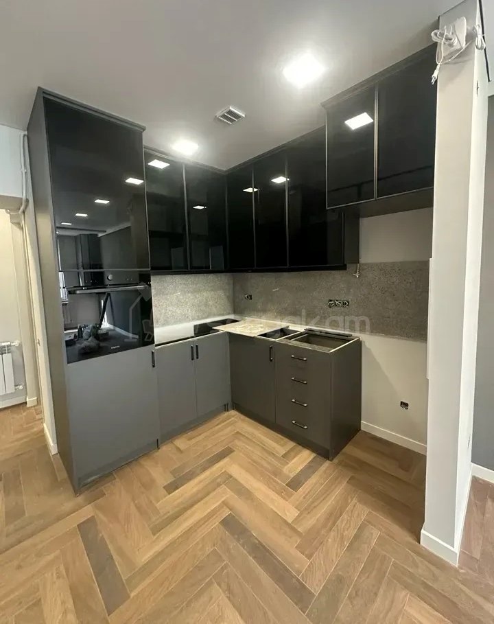 2 Սենյականոց Բնակարան Քարե Շենքում, 54քմ, 4/6 հարկ, Կապիտալ Վերանորոգված