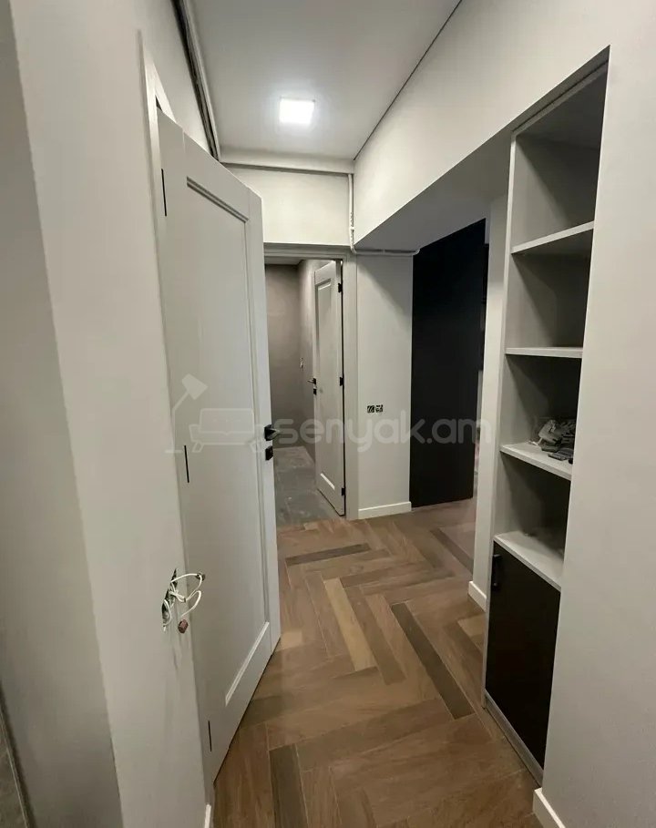 2 Սենյականոց Բնակարան Քարե Շենքում, 54քմ, 4/6 հարկ, Կապիտալ Վերանորոգված