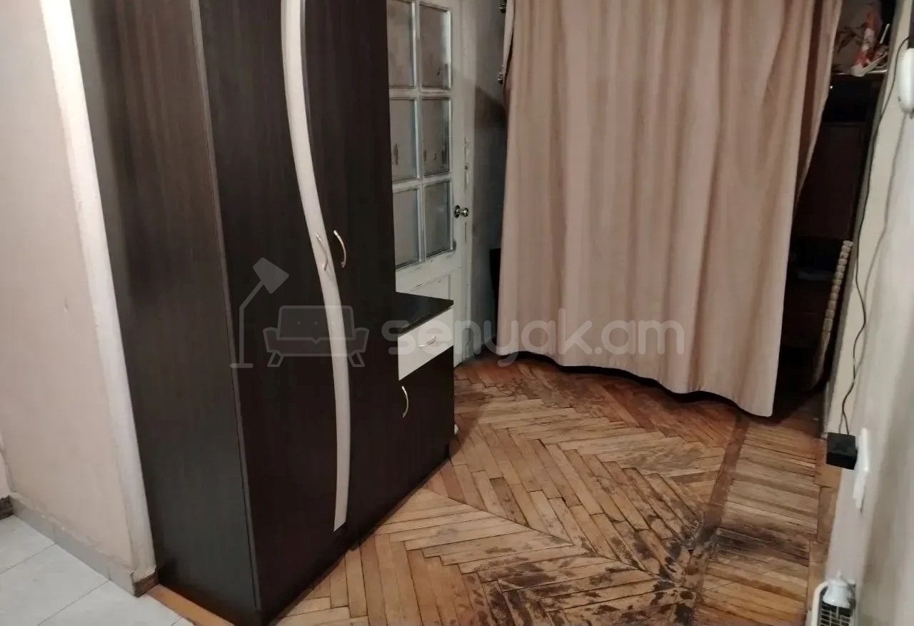 3 Սենյականոց Բնակարան Քարե Շենքում, 71քմ, 1/5 հարկ, Պետական Վիճակում
