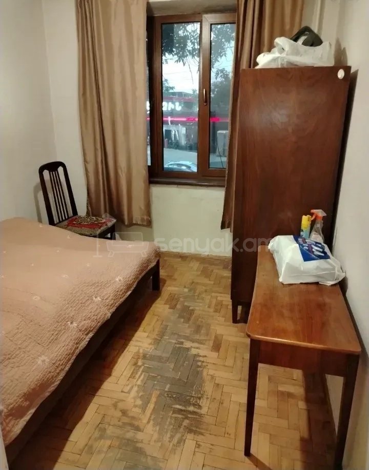 3 Սենյականոց Բնակարան Քարե Շենքում, 71քմ, 1/5 հարկ, Պետական Վիճակում