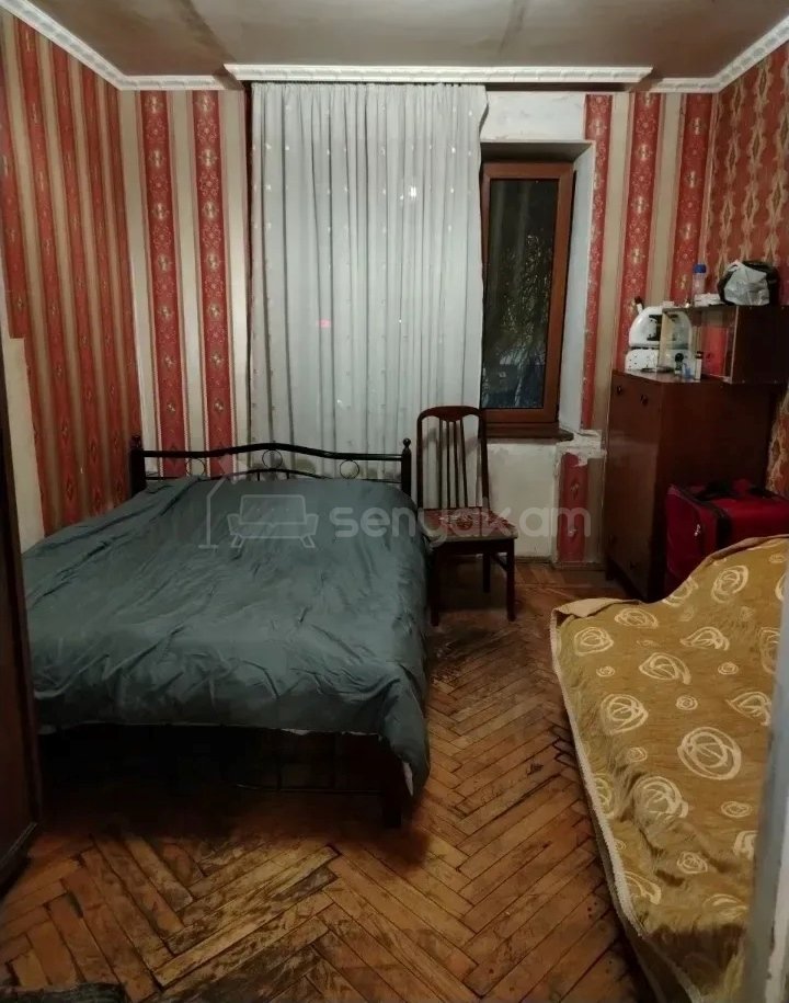 3 Սենյականոց Բնակարան Քարե Շենքում, 71քմ, 1/5 հարկ, Պետական Վիճակում