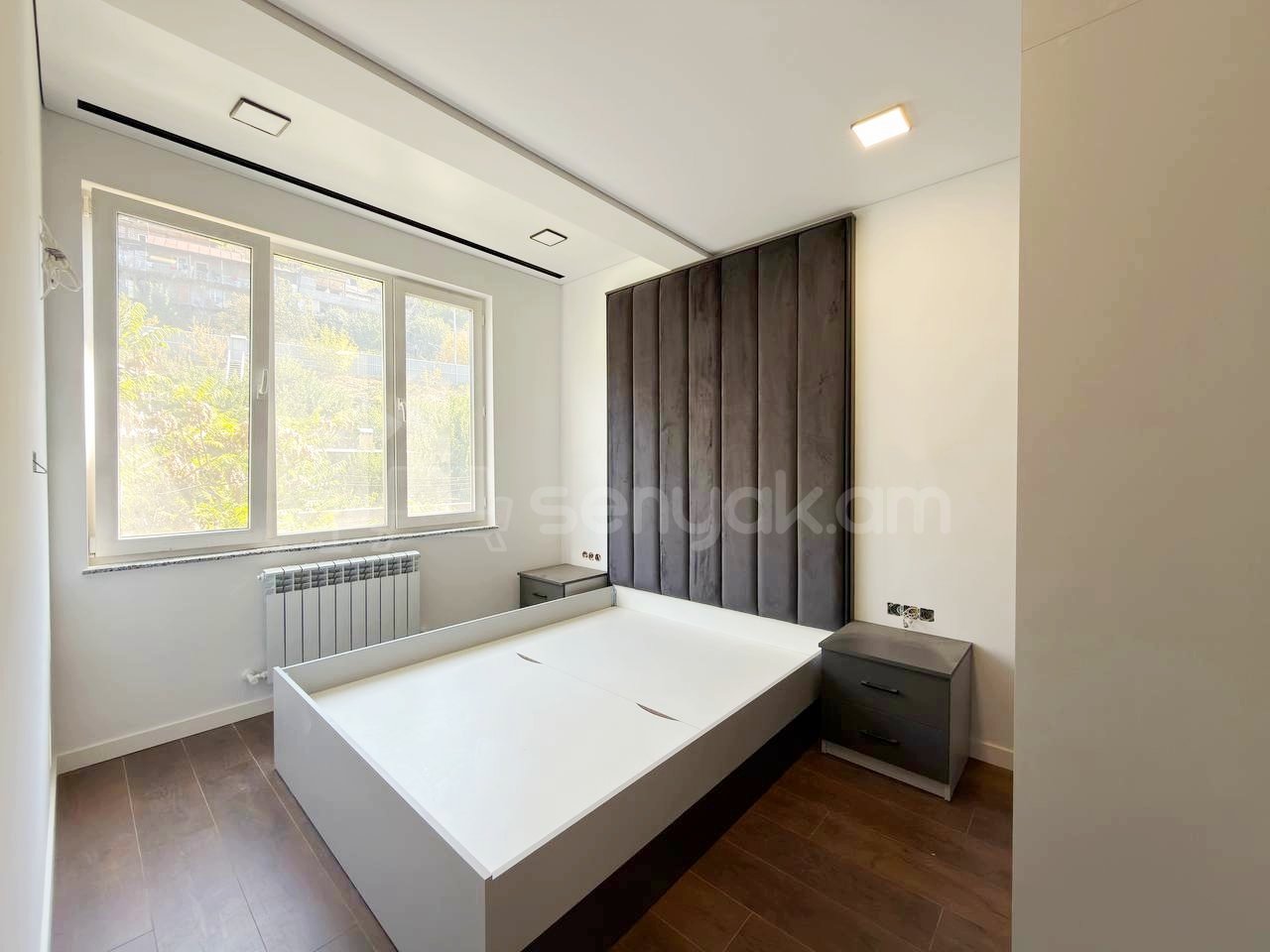 3 Սենյականոց Բնակարան Քարե Շենքում, 55քմ, 4/7 հարկ, Դիզայներական Վերանորոգված